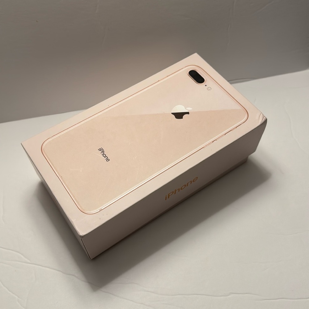 iPhone 8 Plus EMPTY BOX ** only the box*